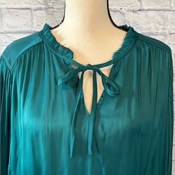 Rachel Zoe Emerald Blouse with Bow Detail - Picture 2 of 5